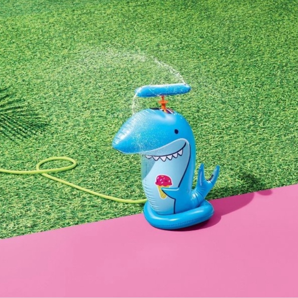 Sun Squad Shark Sprinkler. New in box
